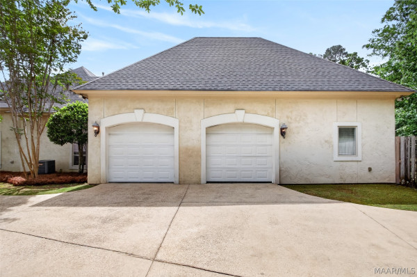 8224 Jackson Trace