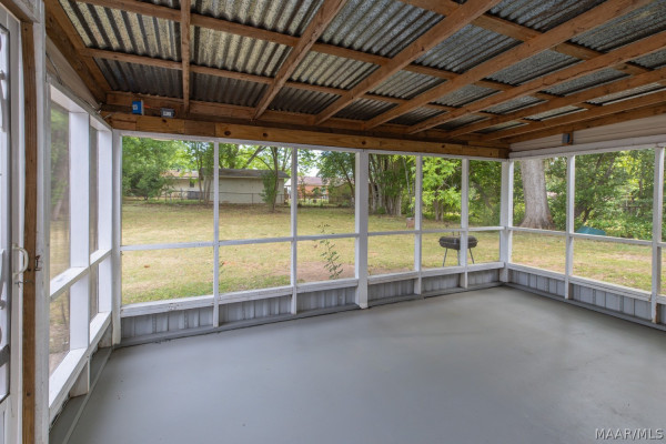 1033 Gipson Street