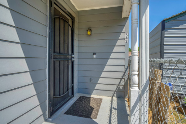 542 SADDLEWOOD Lane