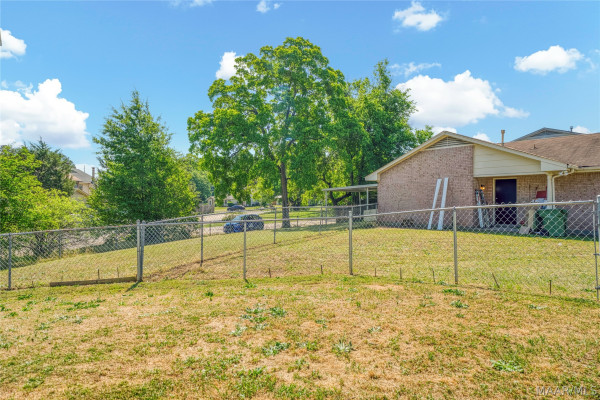 542 SADDLEWOOD Lane