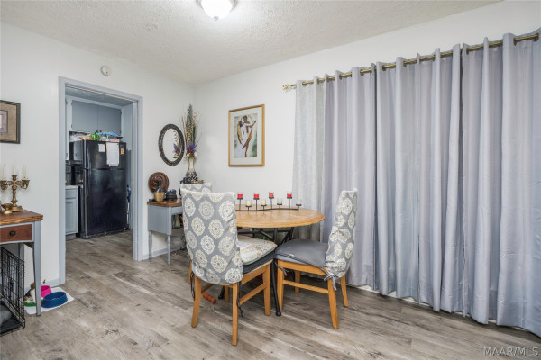 542 SADDLEWOOD Lane