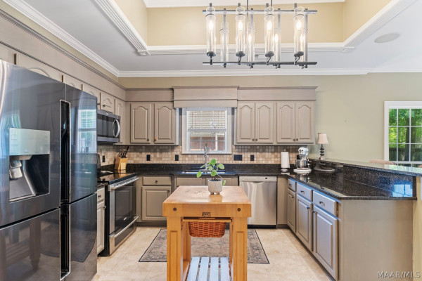 566 FOREST Trail
