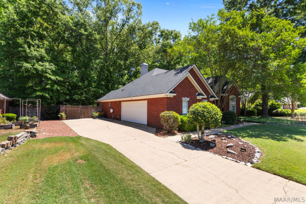 566 FOREST Trail