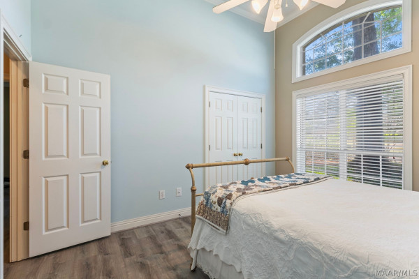 566 FOREST Trail