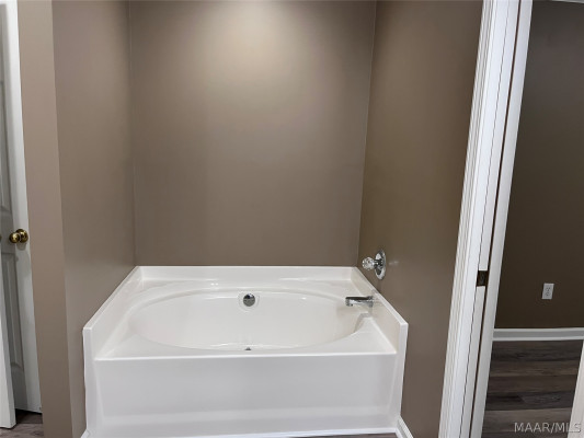 1229 WESTFIELD Lane