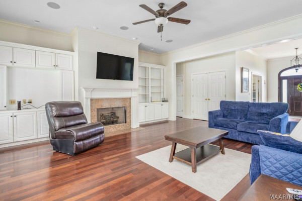8416 Marsh Pointe Drive