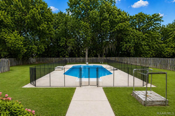 8416 Marsh Pointe Drive