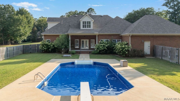 8416 Marsh Pointe Drive