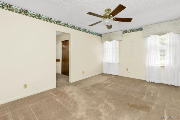 1237 Woodhill Court