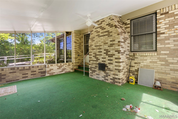 1237 Woodhill Court