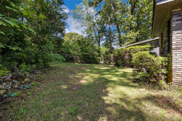 1237 Woodhill Court
