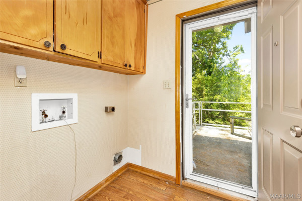 1237 Woodhill Court