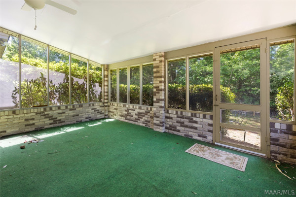 1237 Woodhill Court