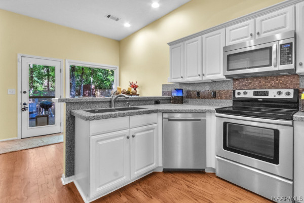 1605 Emerald Mountain Parkway