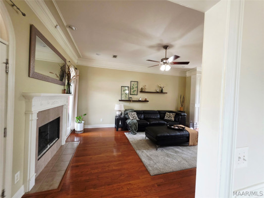 107 SPARROW POINT Court
