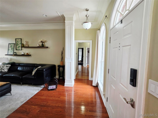 107 SPARROW POINT Court