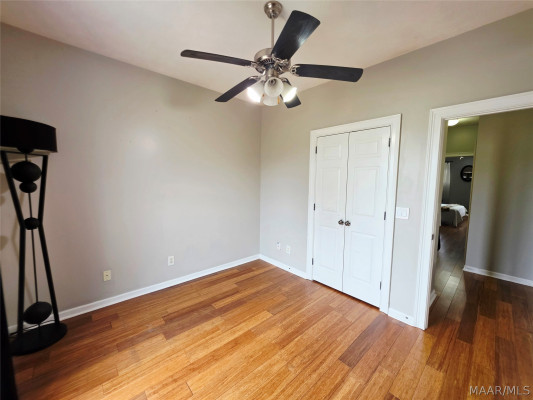 107 SPARROW POINT Court