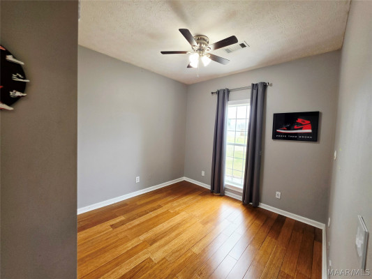 107 SPARROW POINT Court