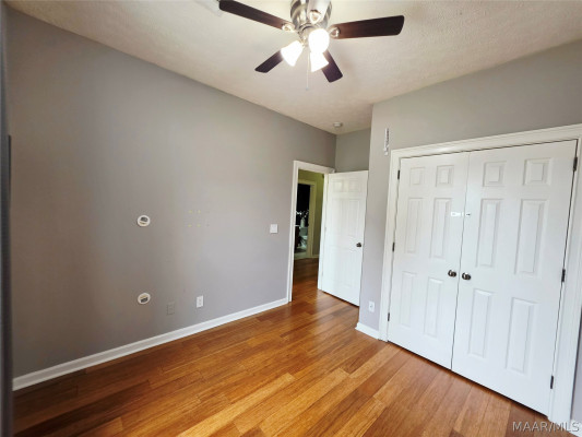 107 SPARROW POINT Court