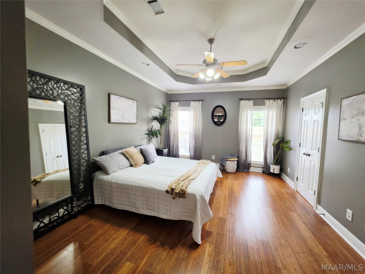 107 SPARROW POINT Court
