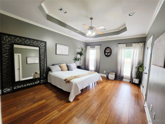 107 SPARROW POINT Court