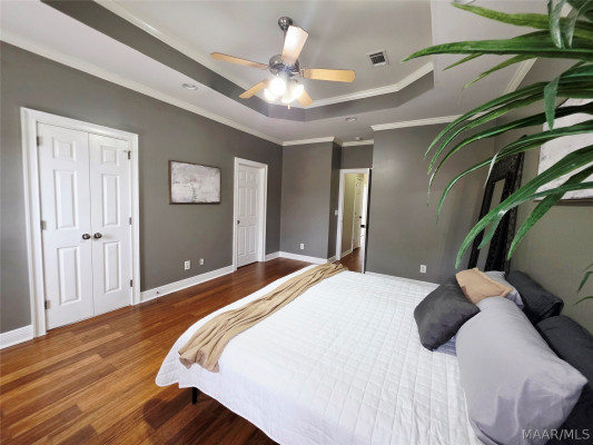 107 SPARROW POINT Court