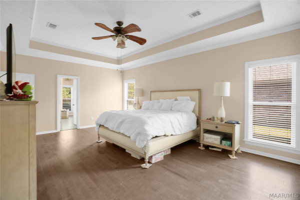 2718 IVY CHASE Loop