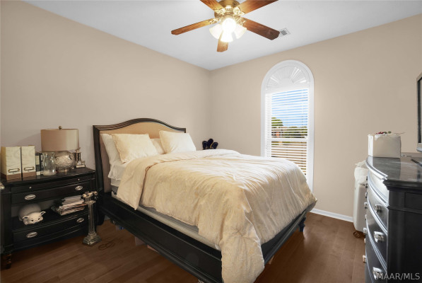 2718 IVY CHASE Loop