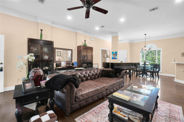 2718 IVY CHASE Loop