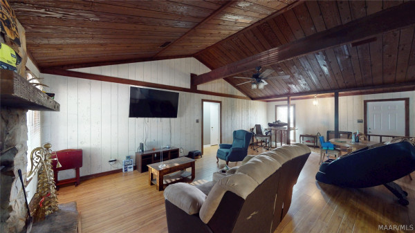 1634 Pink Lilly Road