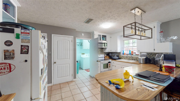 1634 Pink Lilly Road