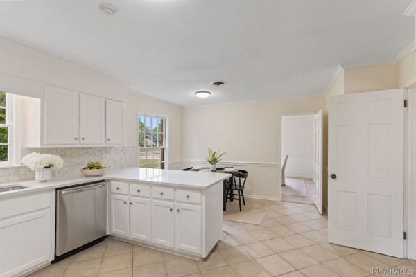 2451 BELCHER Drive