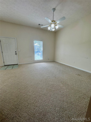 33 JAMESTOWN Loop