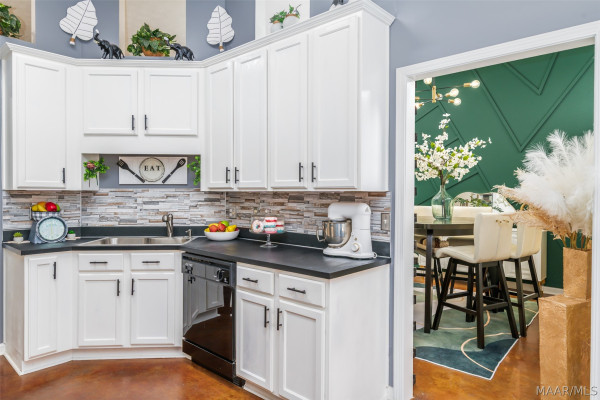 7207 Heathermoore Loop
