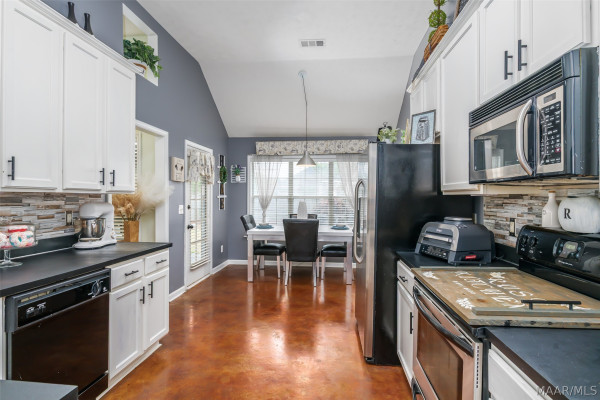 7207 Heathermoore Loop