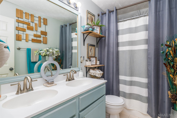 7207 Heathermoore Loop