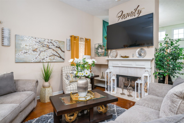 7207 Heathermoore Loop