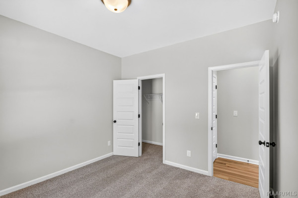 500 Meadowbrook Glen
