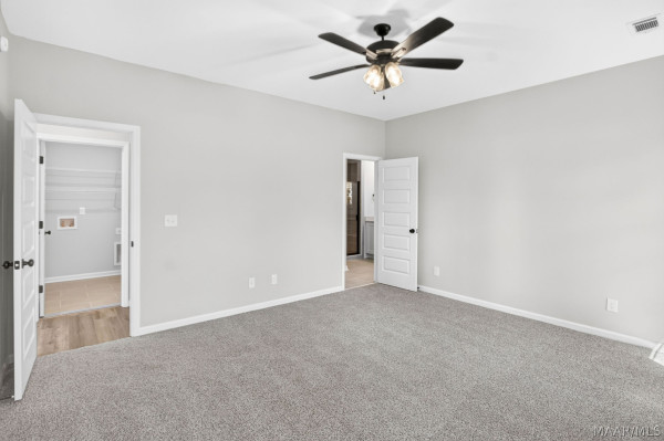 500 Meadowbrook Glen