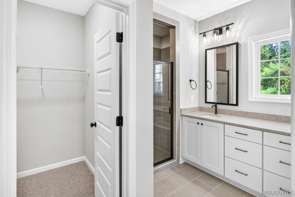 500 Meadowbrook Glen