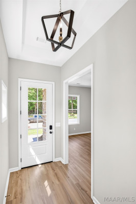 500 Meadowbrook Glen