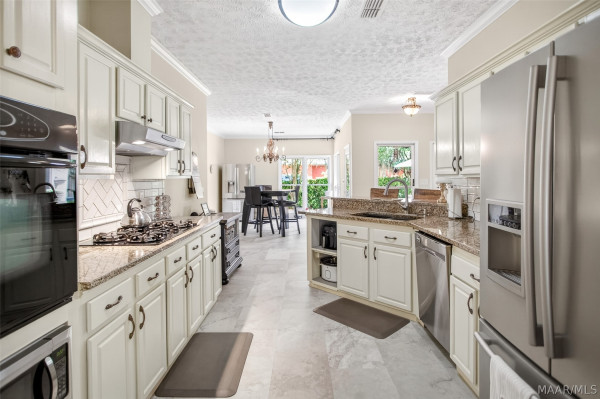 8131 Dogwood Lane