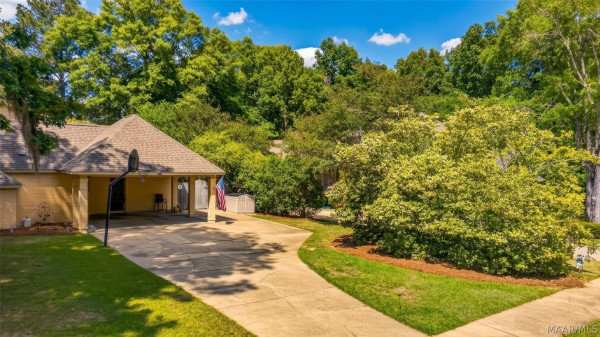 8131 Dogwood Lane