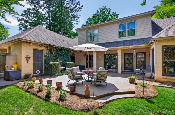 8131 Dogwood Lane