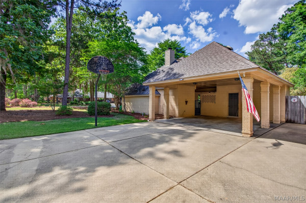 8131 Dogwood Lane