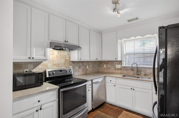 1320 Cameron Court