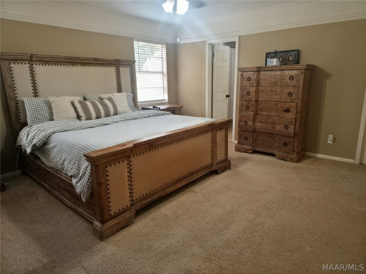 3739 Honeysuckle Road