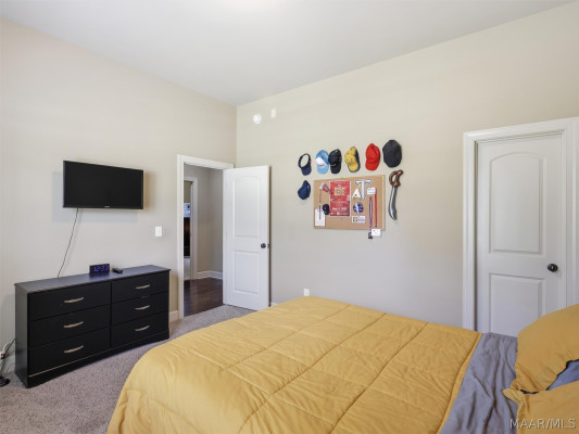 9144 Crescent Lodge Drive