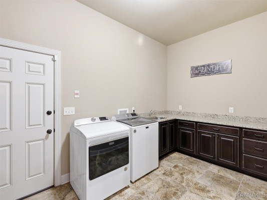 9144 Crescent Lodge Drive
