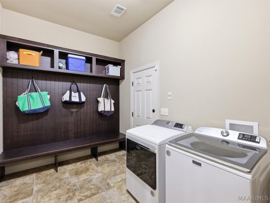 9144 Crescent Lodge Drive